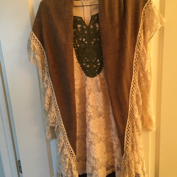 Dress - Picture 2 of 2